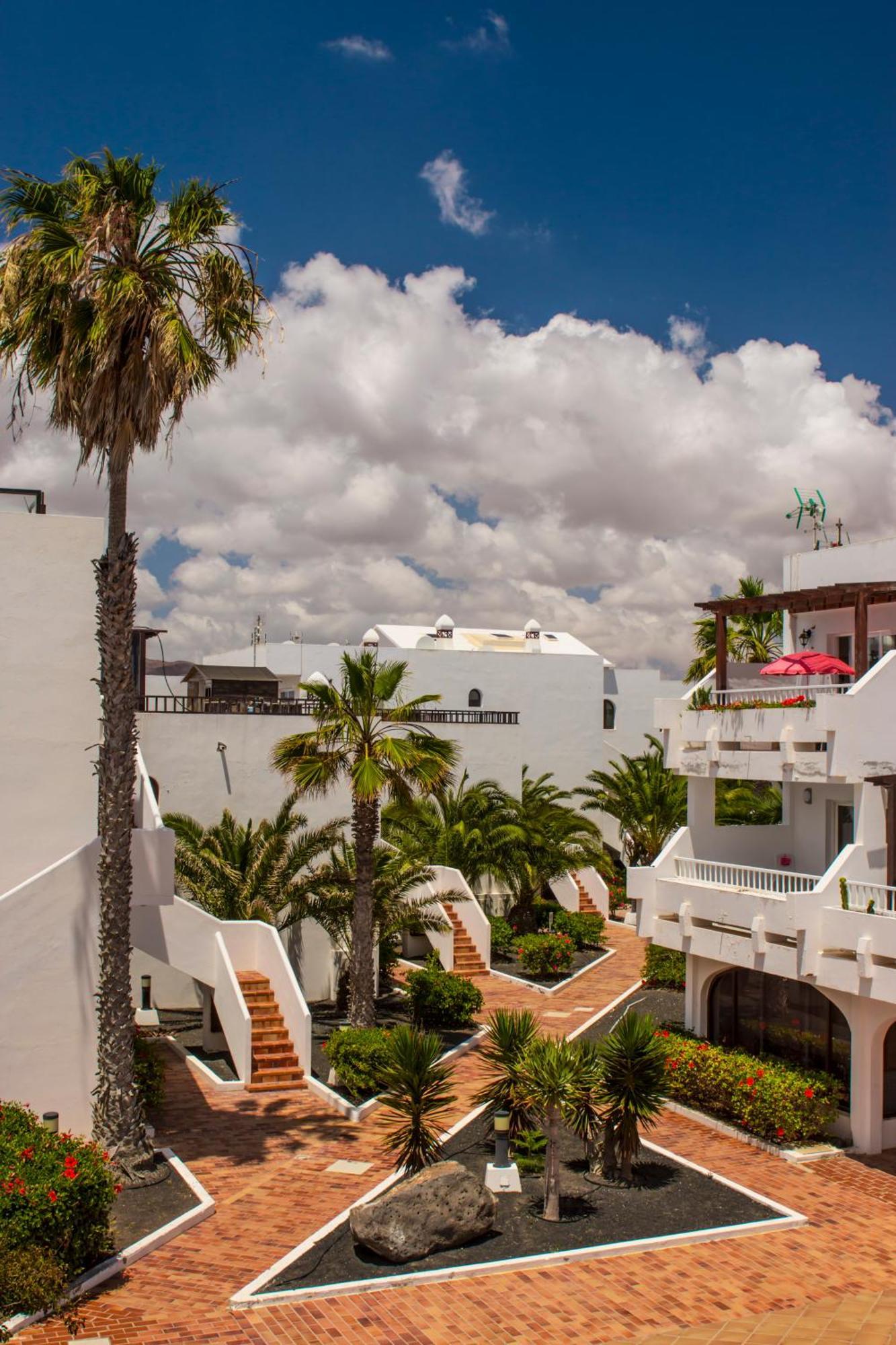 The Colors House Apartment Costa Teguise Exterior photo